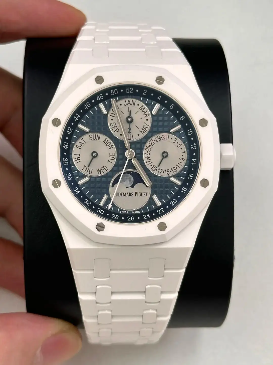 Audemars Piguet Royal Oak Perpetual Calendar Blue 26579CB.OO.1225CB.01 - Image 2