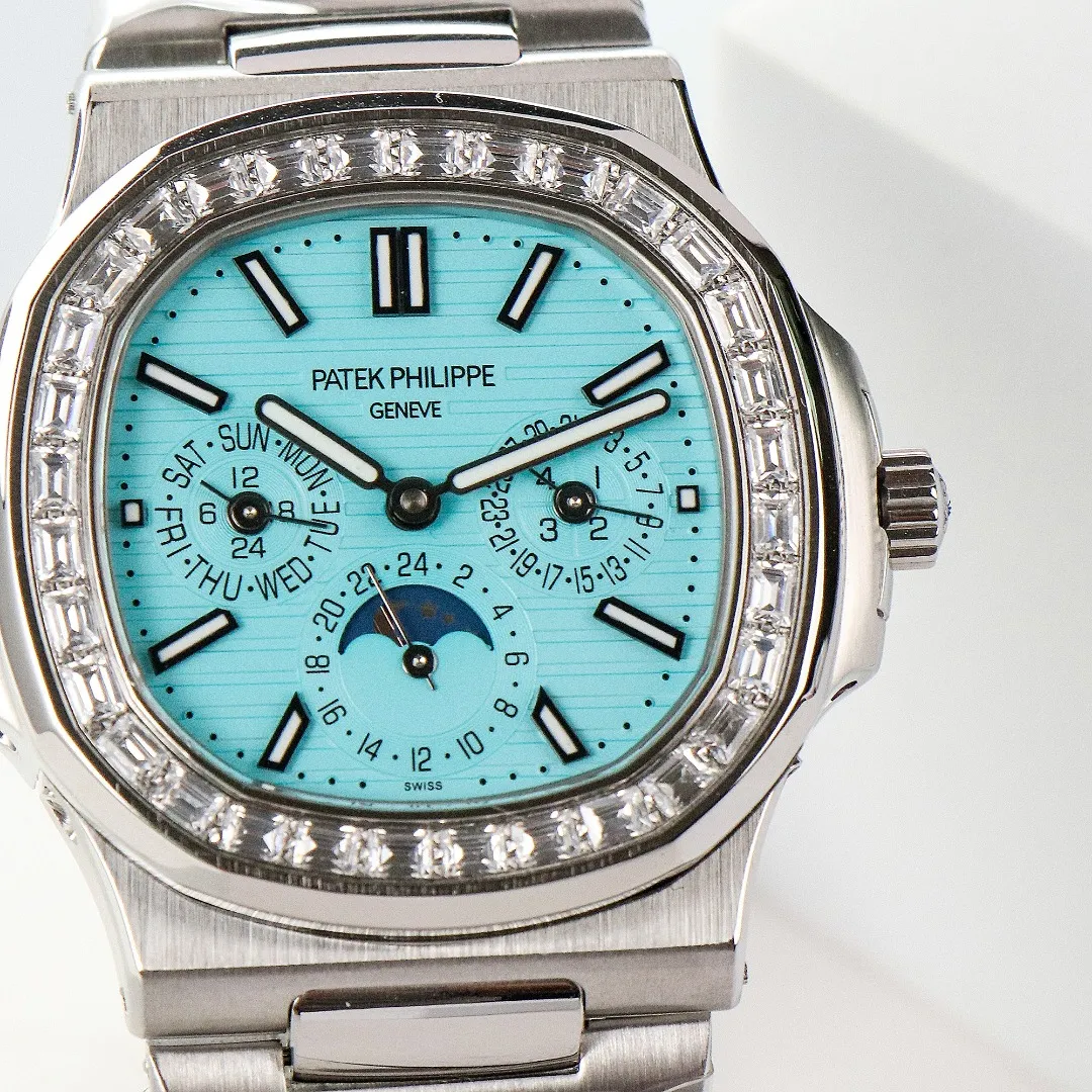 Patek Philippe Blue Nautilus Watch 5740/1G - Image 6