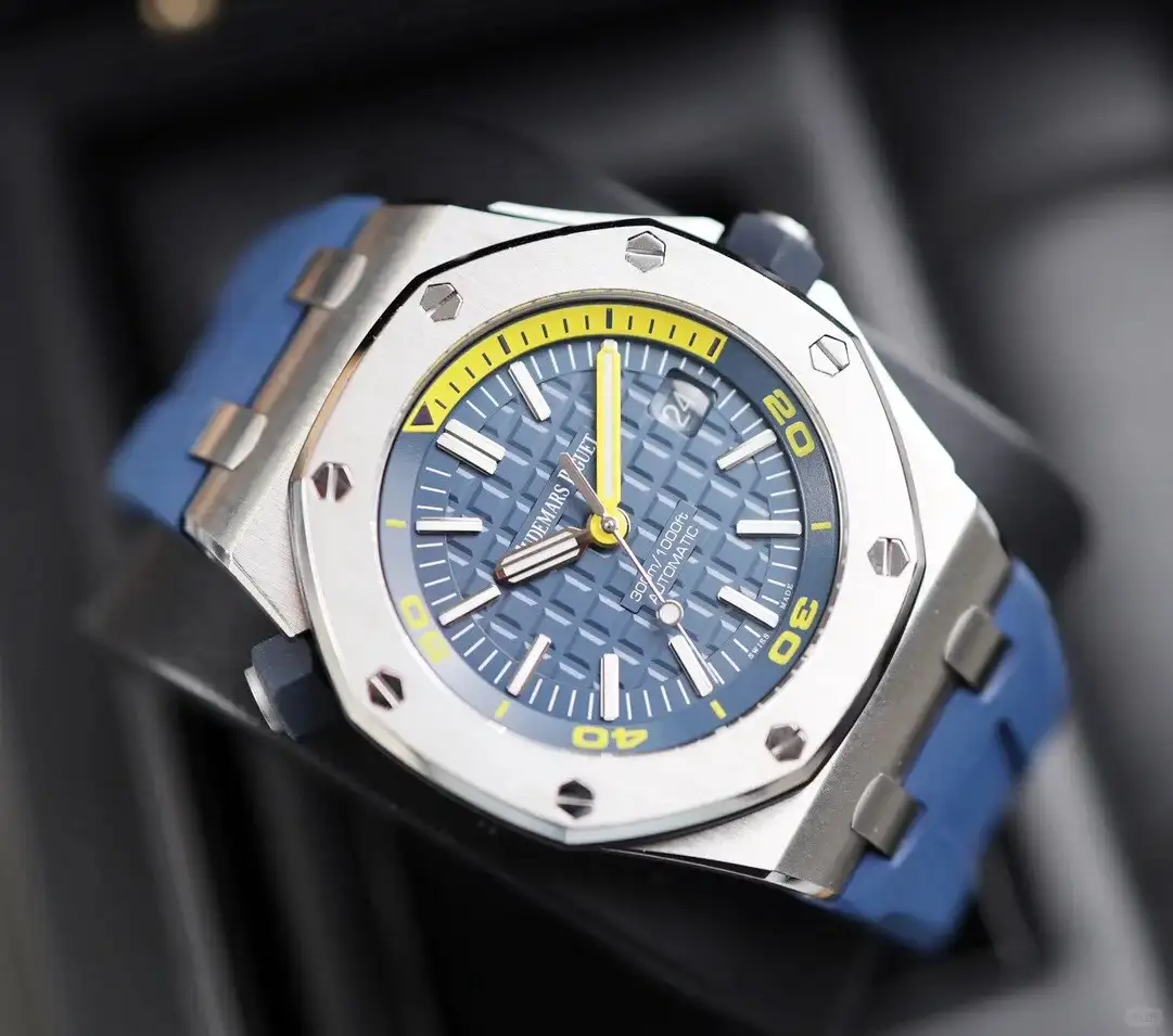 Audemars Piguet Royal Oak Offshore Diver Chronograph Blue 26703ST.OO.A027CA.01 - Image 3