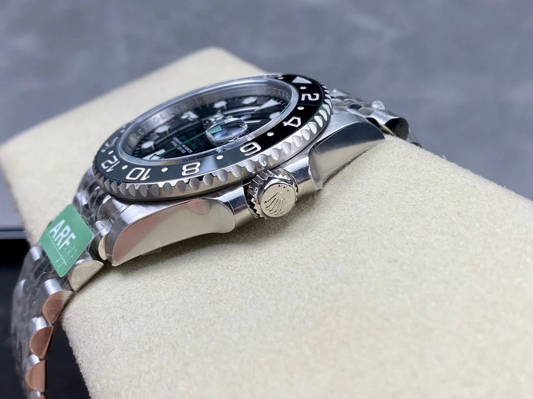 Superclone Rolex GMT-Master II 126710GRNR Bruce Wayne Jubilee 2024 - Image 5