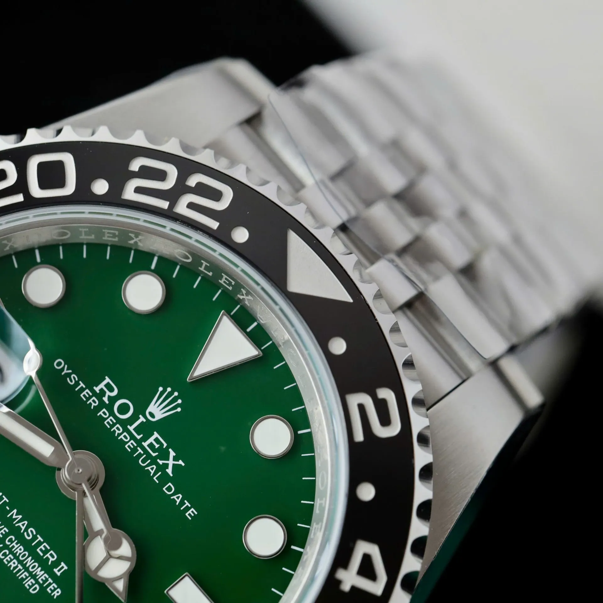 Superclone Rolex GMT-Master II 40 mm 126729VTNR Jubilee Absinthe - Image 8