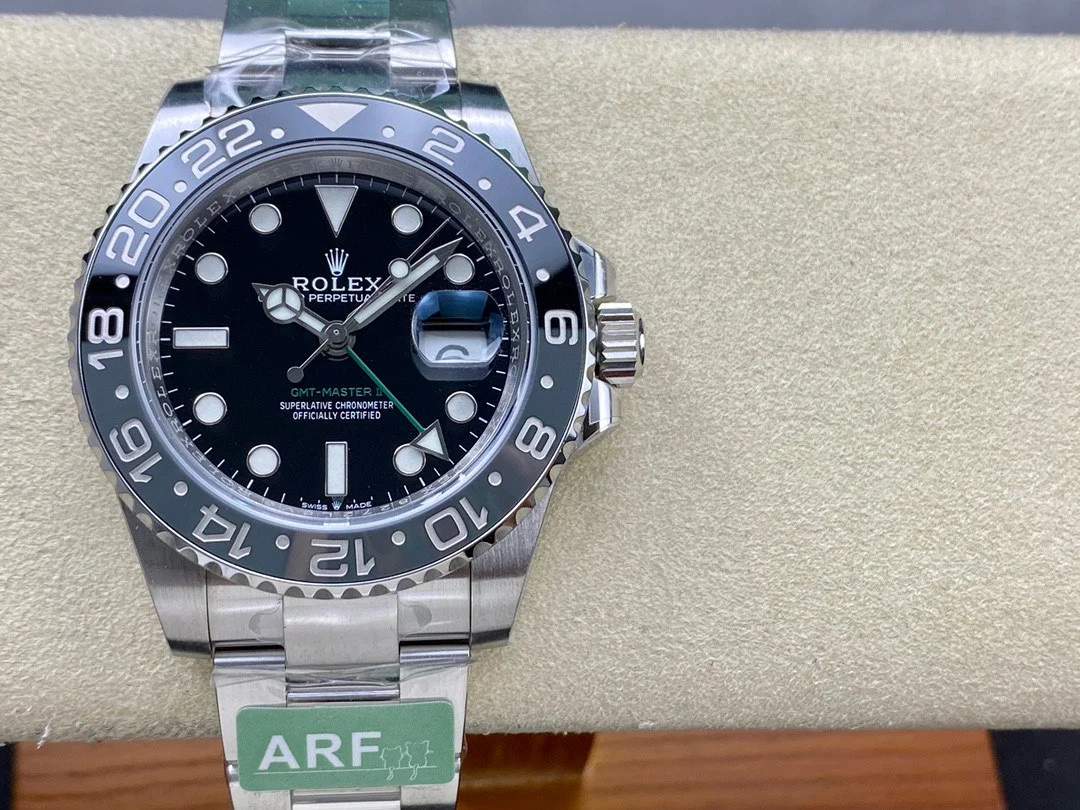 Superclone Rolex GMT-Master II 126710GRNR Bruce Wayne Oyster 2024 - Image 8