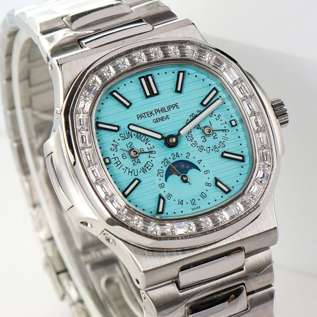 Patek Philippe Blue Nautilus Watch 5740/1G - Image 5