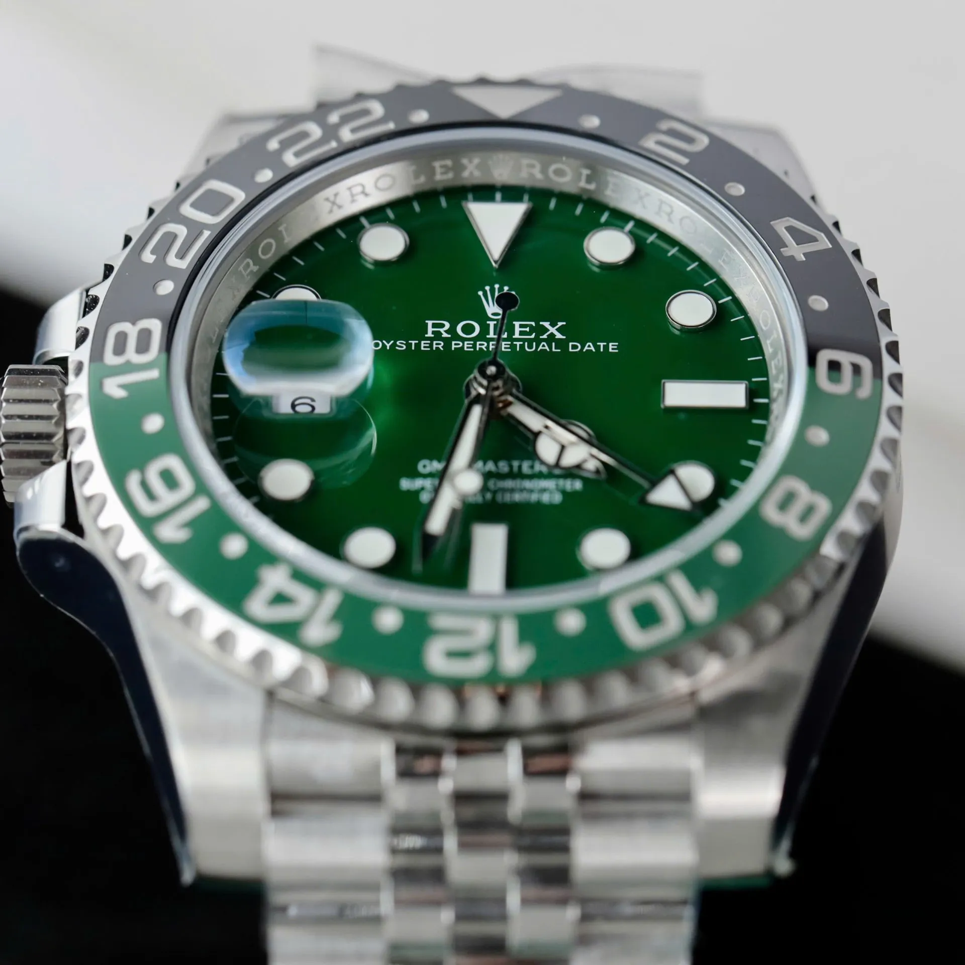 Superclone Rolex GMT-Master II 40 mm 126729VTNR Jubilee Absinthe - Image 5