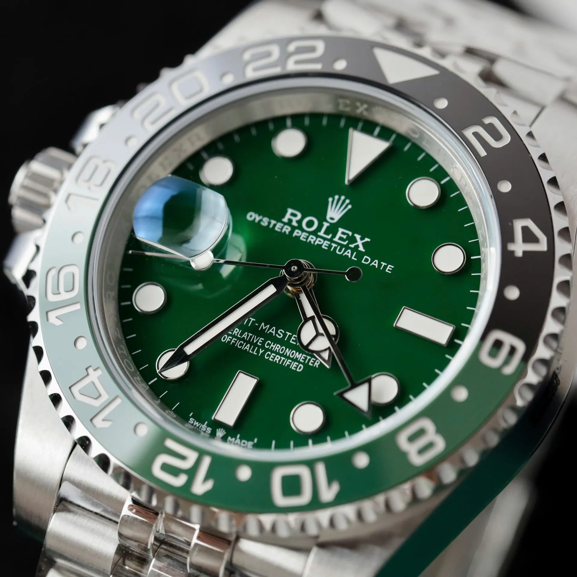 Superclone Rolex GMT-Master II 40 mm 126729VTNR Jubilee Absinthe - Image 6