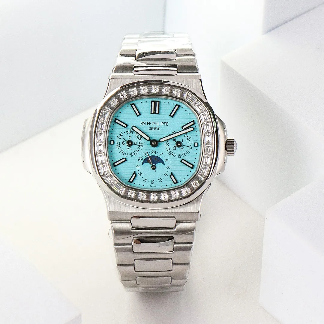 Patek Philippe Blue Nautilus Watch 5740/1G - Image 4