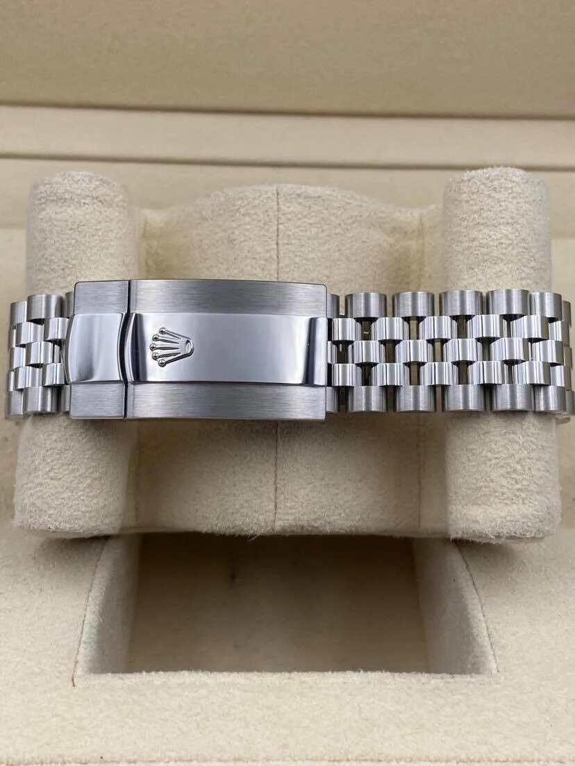 Superclone Rolex Datejust 41mm Rhodium Dial 126300 Wimbledon Jubilee - Image 4