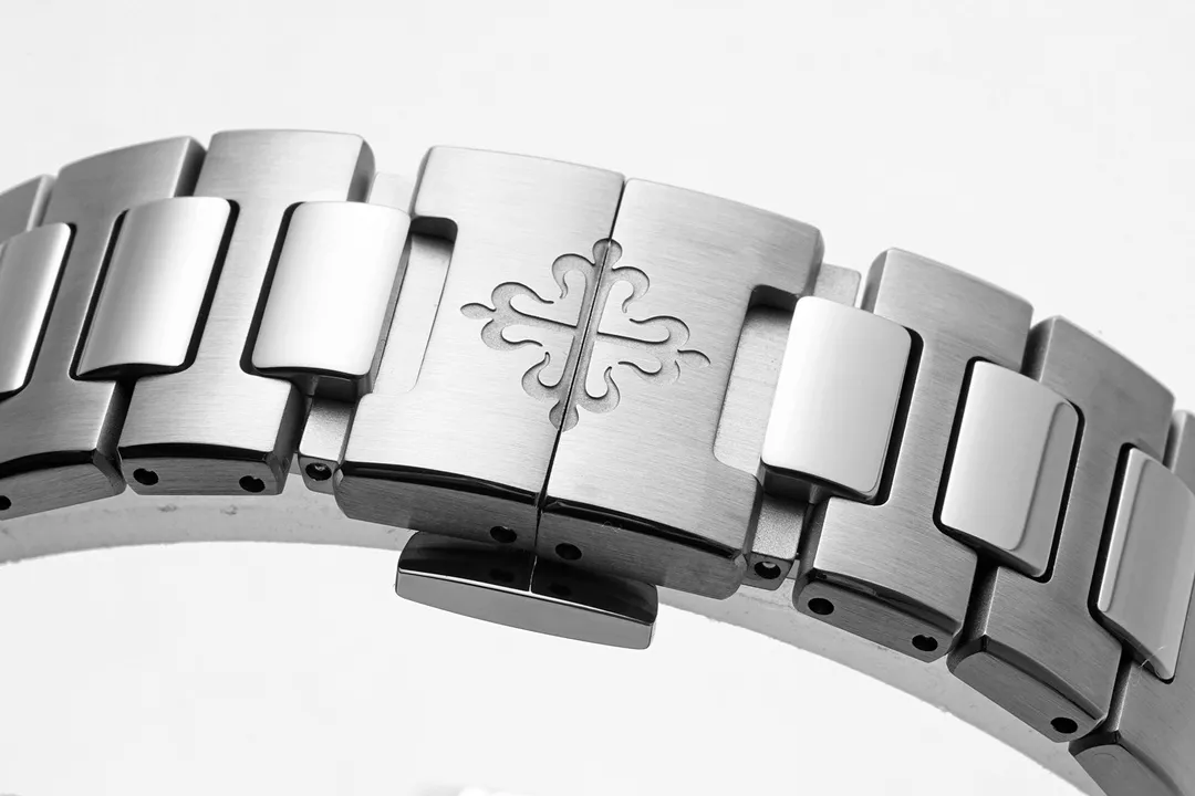 Patek Philippe Blue Nautilus Ladies Watch - Image 9