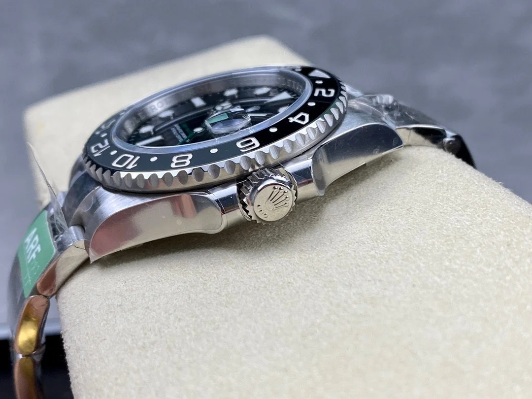 Superclone Rolex GMT-Master II 126710GRNR Bruce Wayne Oyster 2024 - Image 5