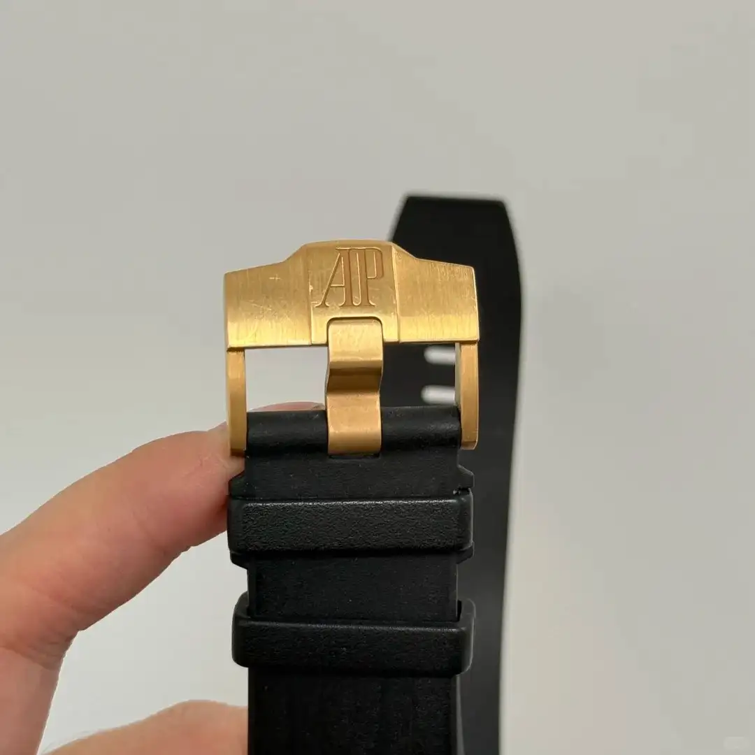 Audemars Piguet Royal Oak Offshore Selfwinding Chronograph Black 26401RO.OO.A002CA.02 - Image 5