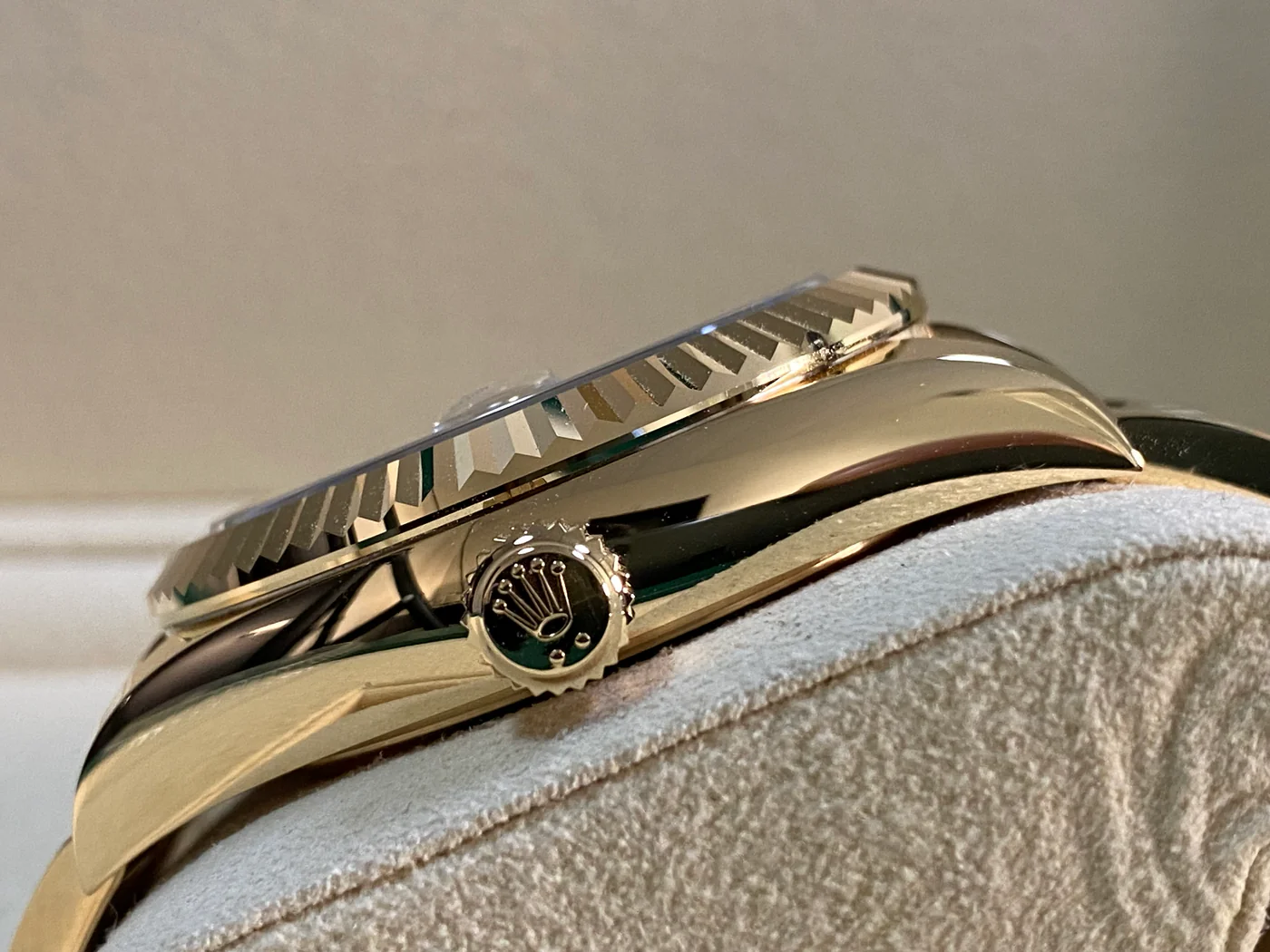 Superclone Rolex Sky-Dweller 42 mm Champagne Dial 336938 - Image 6
